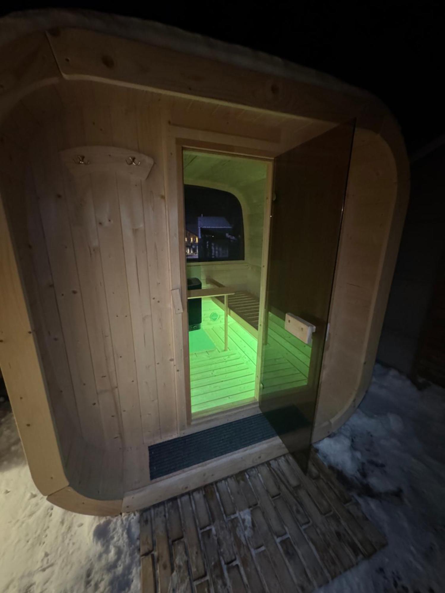 Ski Lodge Pampeago Tesero Bagian luar foto